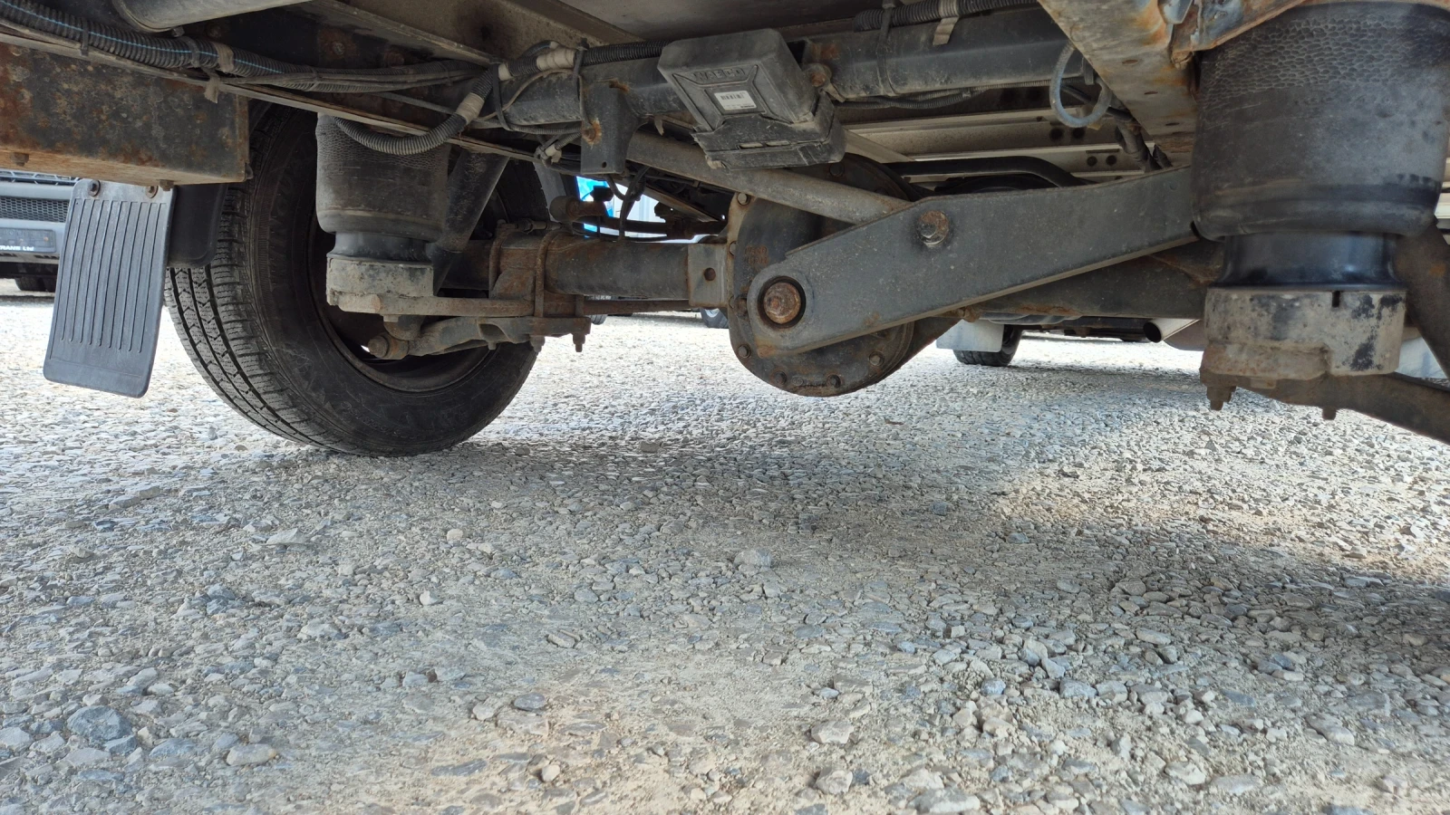Iveco Daily 35s17* 4.20м.* КЛИМАТИК* ШВЕЙЦАРИЯ* , снимка 8 - Бусове и автобуси - 54346183