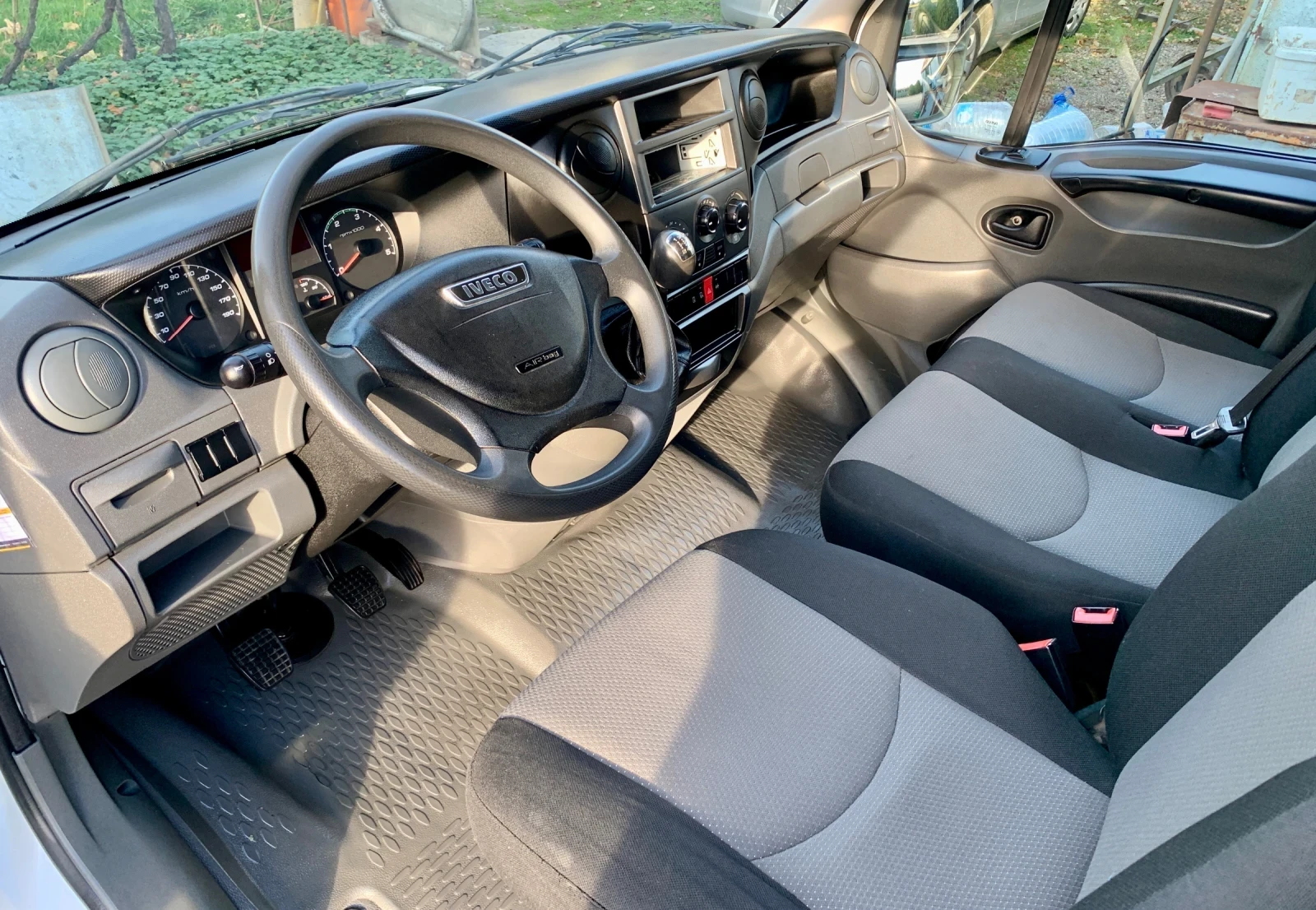 Iveco Daily 197км* MAXI XXL 4.70* КЛИМА* БАГАЖНИК* СЕРВИЗНА КН, снимка 11 - Бусове и автобуси - 54461277