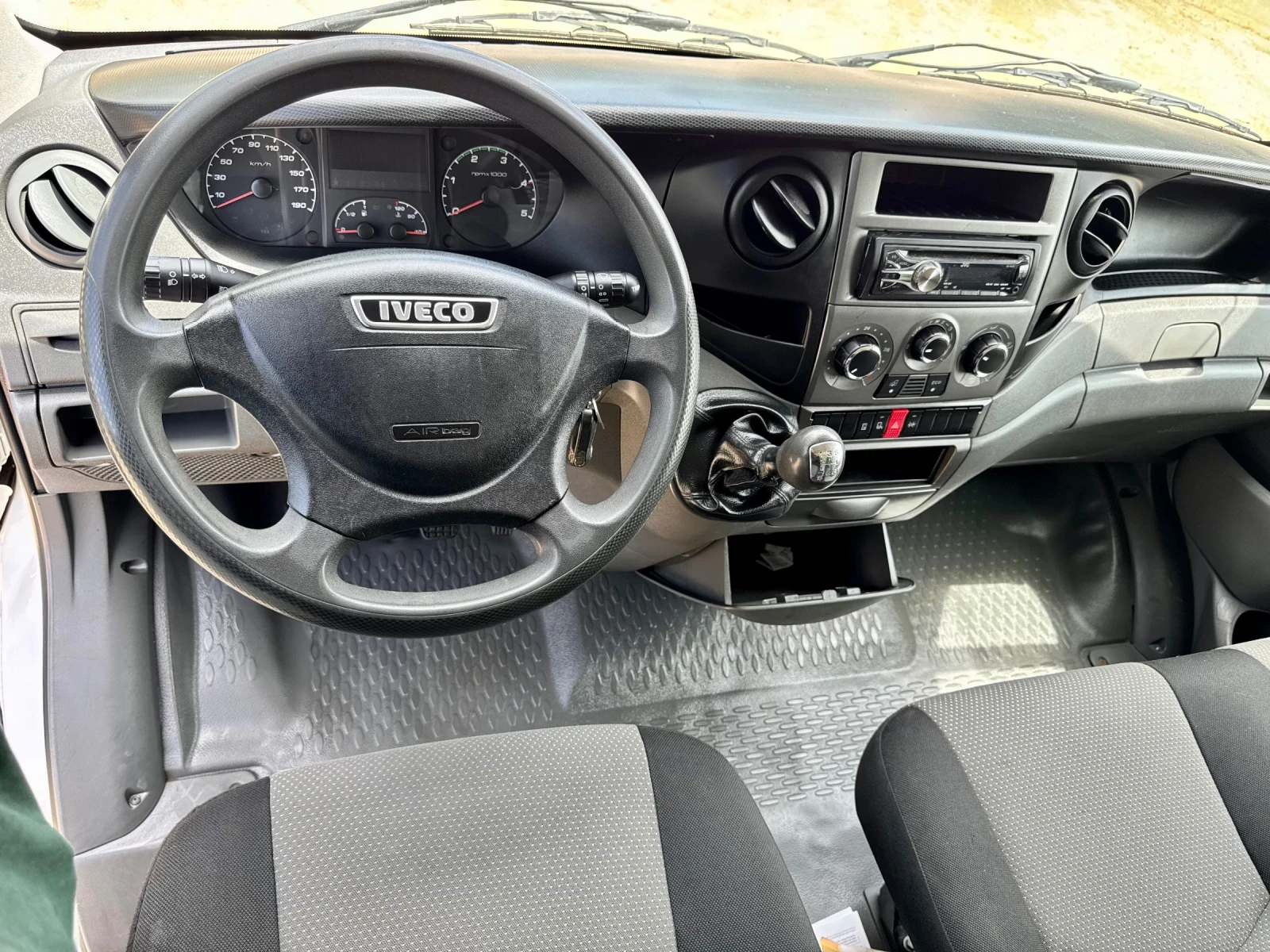 Iveco Daily 197км* MAXI XXL 4.70* КЛИМА * СЕРВИЗНА ИСТОРИЯ, снимка 12 - Бусове и автобуси - 54757978