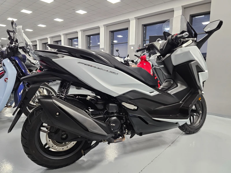 Honda Forza 350ie, ABS-TCS, Led, Smart, 2022г., снимка 4 - Мотоциклети и мототехника - 49662870