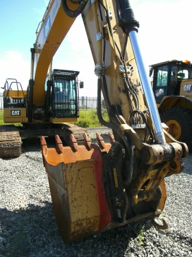 Багер Cat 320-07A, снимка 16