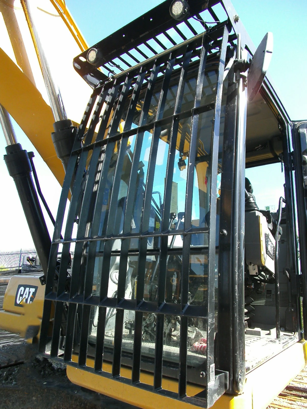 ����� Cat 320-07A | Mobile.bg � ����������� 11