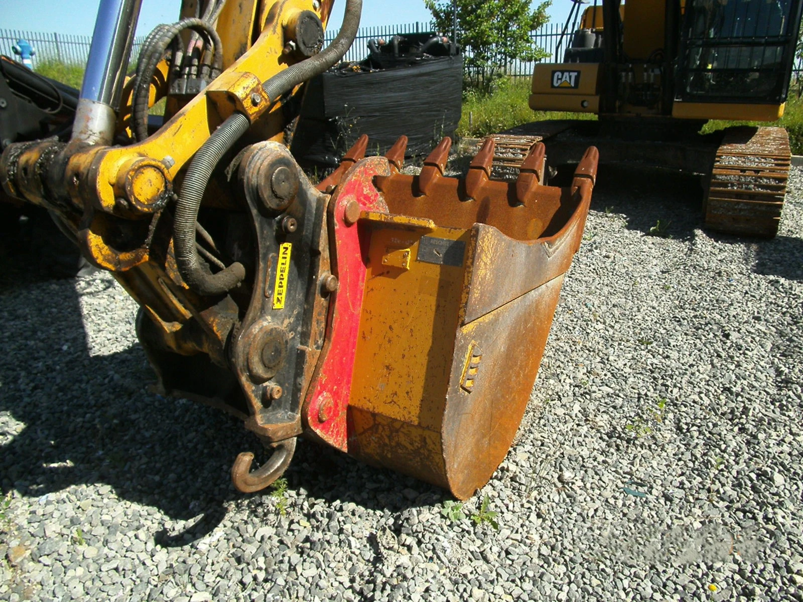 ����� Cat 320-07A | Mobile.bg � ����������� 15