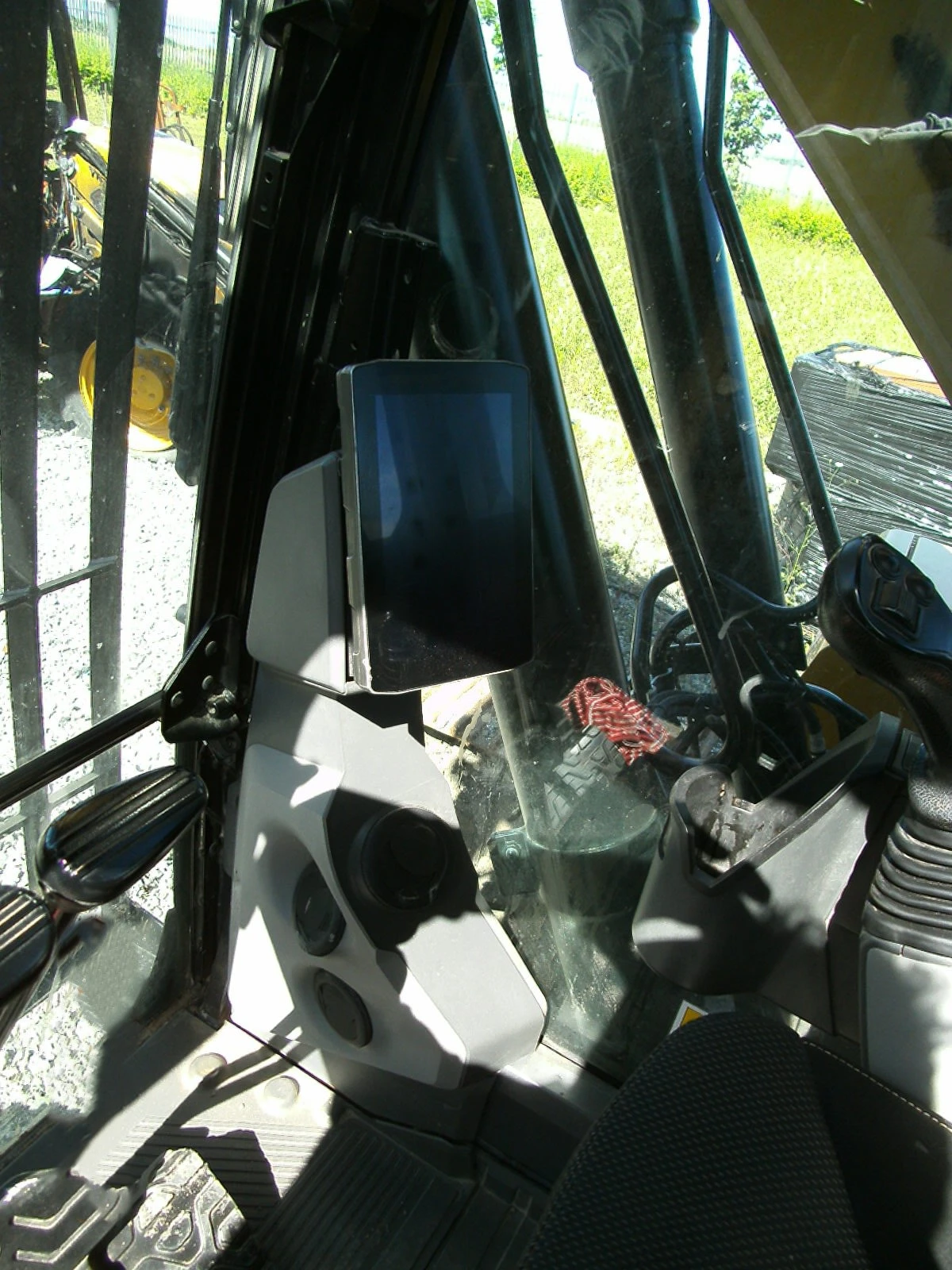 ����� Cat 320-07A | Mobile.bg � ����������� 12