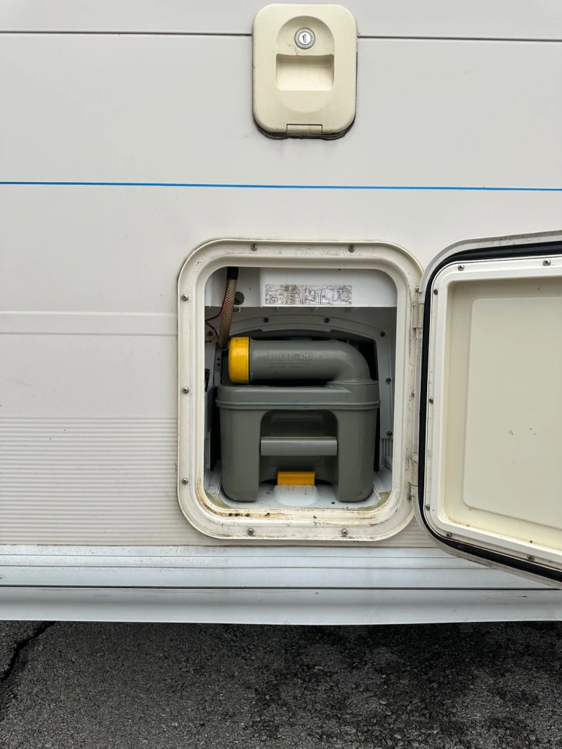 Каравана Bailey, снимка 9 - Каравани и кемпери - 52939843