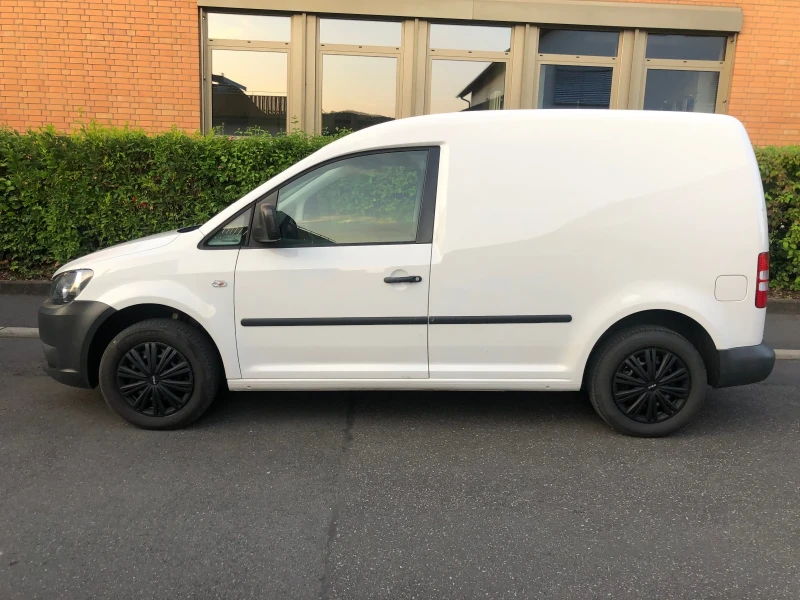 VW Caddy, снимка 3 - Автомобили и джипове - 47394935