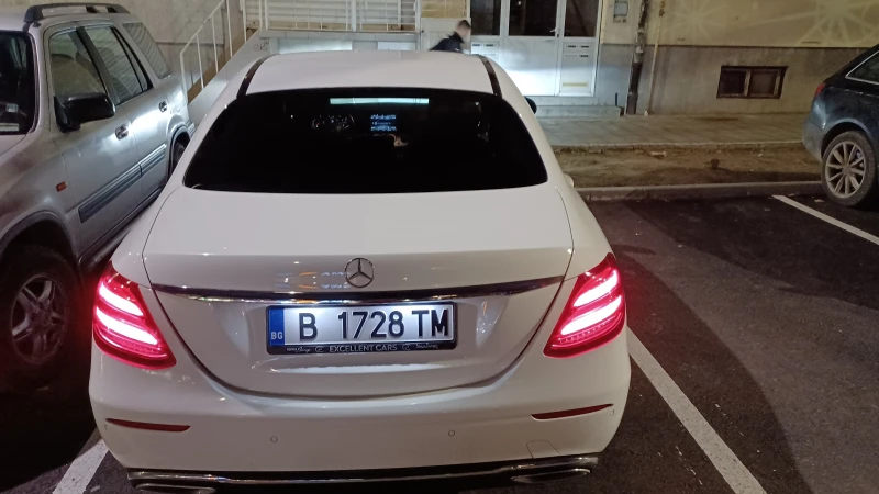 Mercedes-Benz E 200 W213 9G-tronik Avangarde, снимка 12 - Автомобили и джипове - 48774894