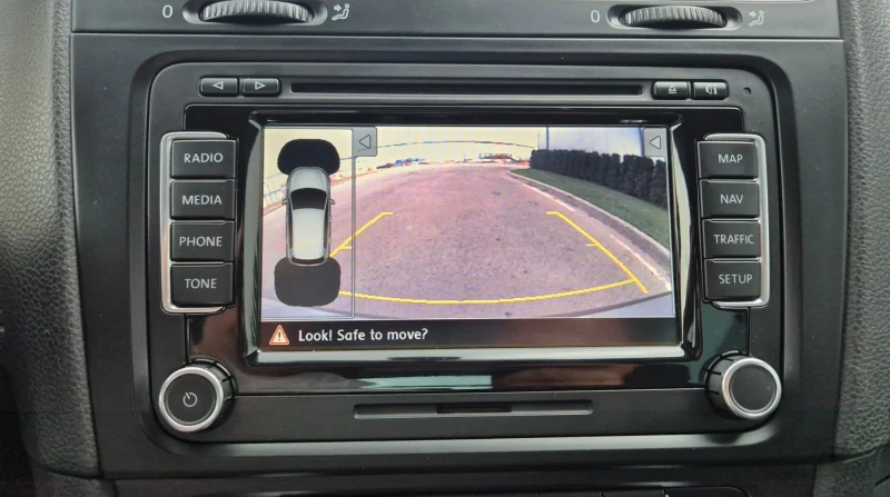 VW Golf 2.0 TDI GTD, снимка 16 - Автомобили и джипове - 52598631