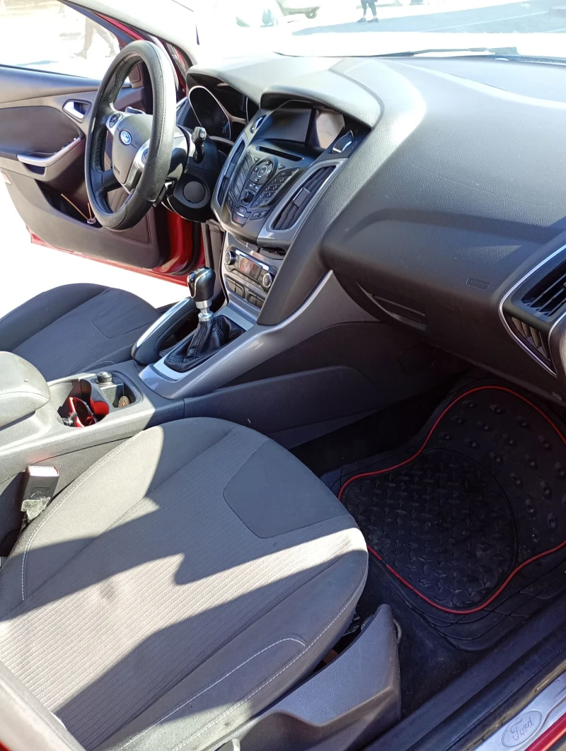 Ford Focus 1.6t, снимка 11 - Автомобили и джипове - 52502782