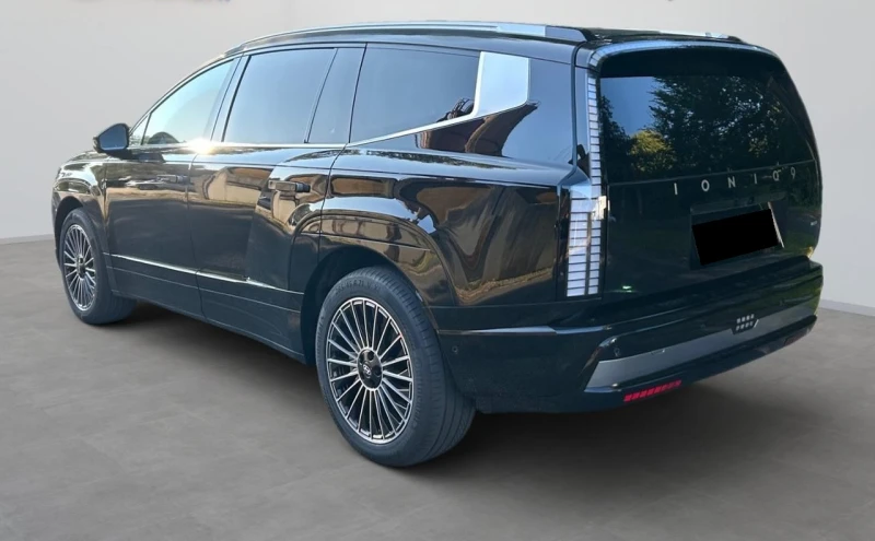 Hyundai Ioniq 9* 110kW* 6+ 1* HEAD-UP* DISTR* 360CAM* PANO* , снимка 4 - Автомобили и джипове - 52120817