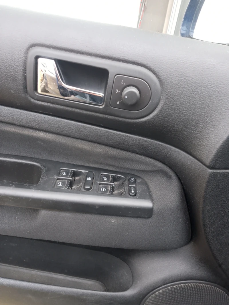 VW Golf 2.0 метан, снимка 9 - Автомобили и джипове - 52132315