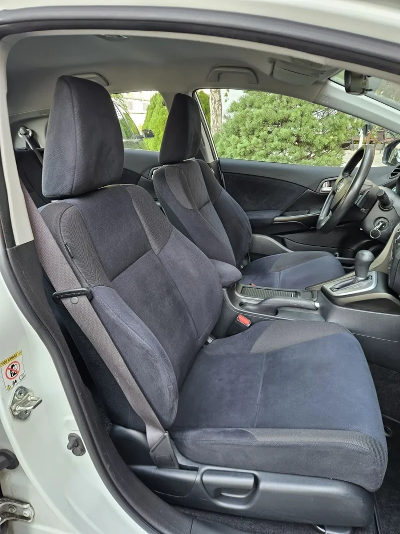 Honda Civic 1.8i-VTEC F1 Automatic, снимка 14 - Автомобили и джипове - 52144262