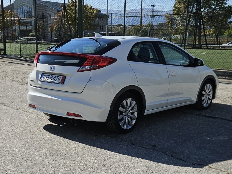 Honda Civic 1.8i-VTEC F1 Automatic, снимка 5 - Автомобили и джипове - 52144262