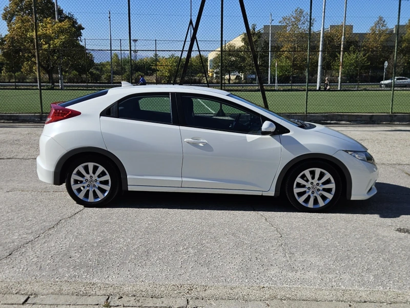 Honda Civic 1.8i-VTEC F1 Automatic, снимка 4 - Автомобили и джипове - 52144262