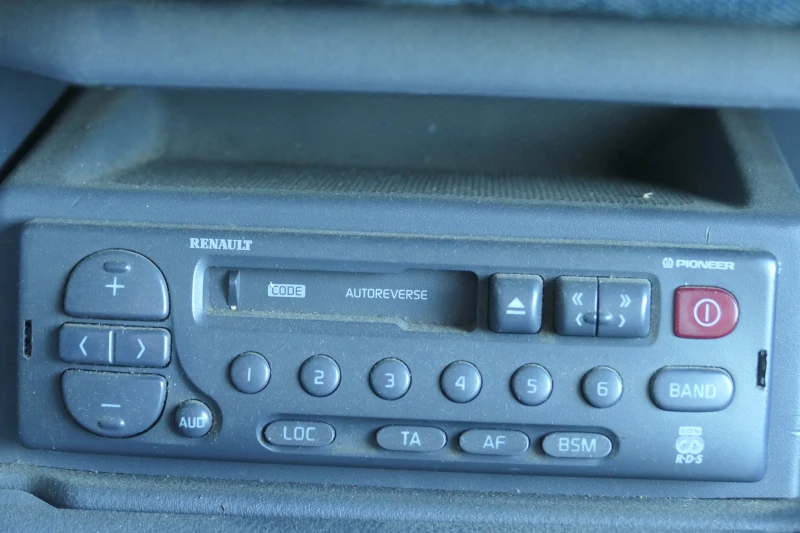 Renault Espace, снимка 8 - Автомобили и джипове - 52587712