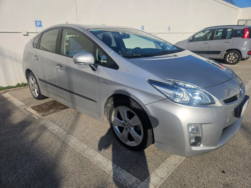 Toyota Prius НОВА !!!