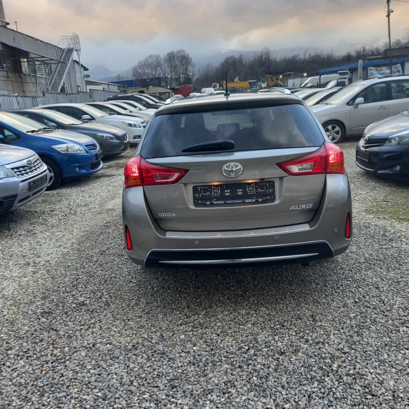 Toyota Auris 20 D4D навигация камера, снимка 8 - Автомобили и джипове - 53565009