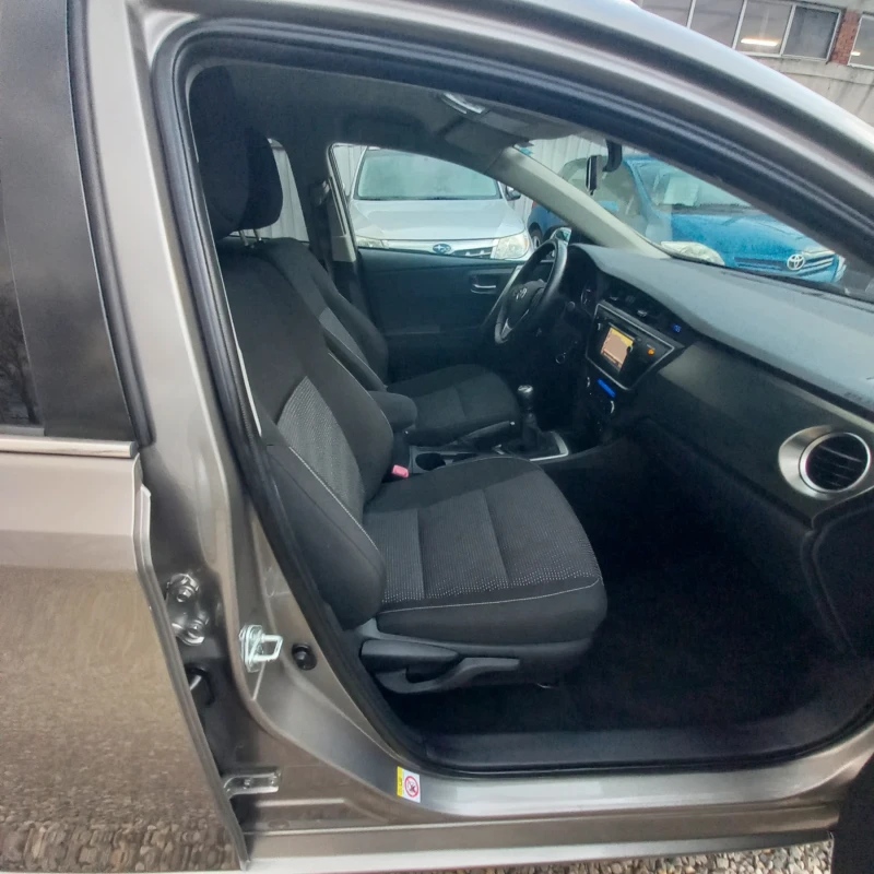 Toyota Auris 20 D4D навигация камера, снимка 11 - Автомобили и джипове - 53565009