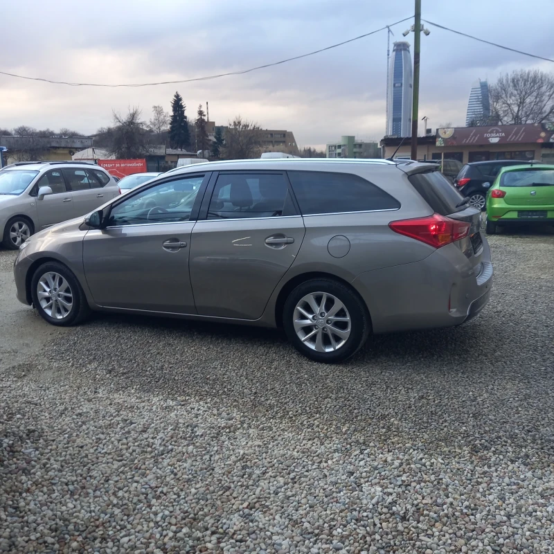 Toyota Auris 20 D4D навигация камера, снимка 6 - Автомобили и джипове - 53565009