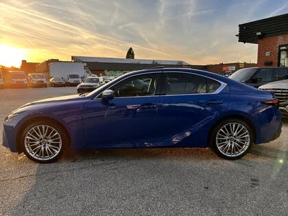 Lexus IS 300 * ULTRA LUXURY* Автокредит(Цена до БГ), снимка 3 - Автомобили и джипове - 53358529