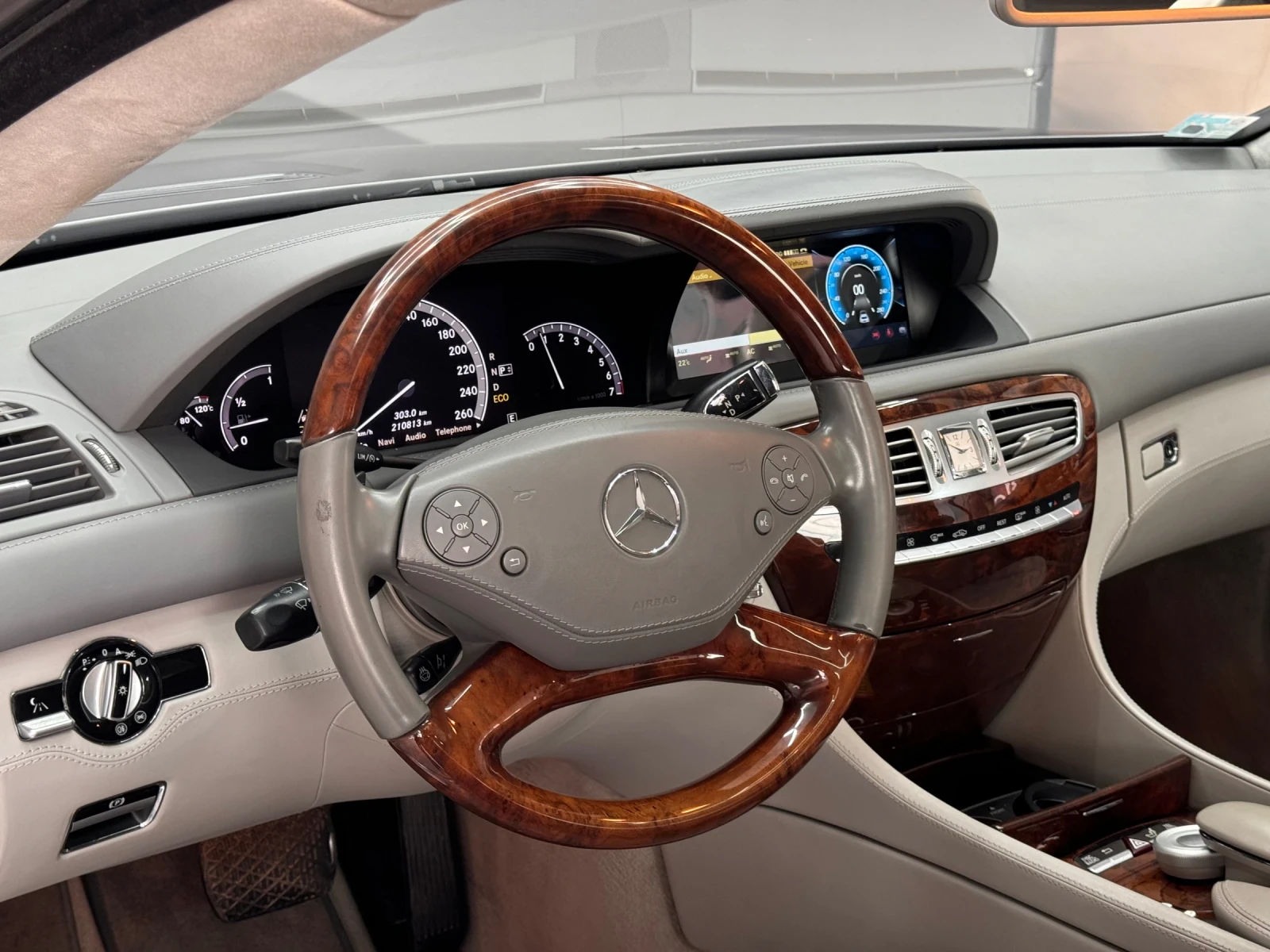 Mercedes-Benz CL 500 AMG* CARPLAY* HARMAN KARDON* PANORAMA - изображение 9