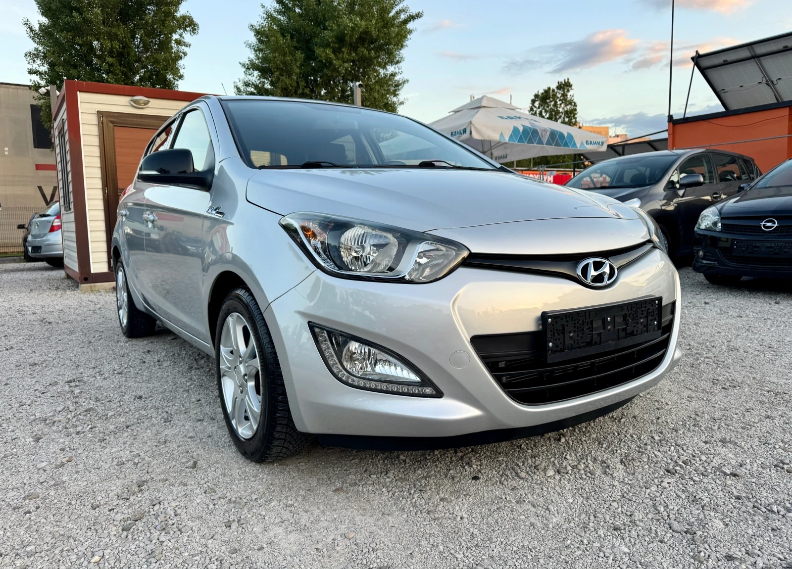 Hyundai I20 1.4i BlueDrive ТОП СЪСТОЯНИЕ - изображение 7