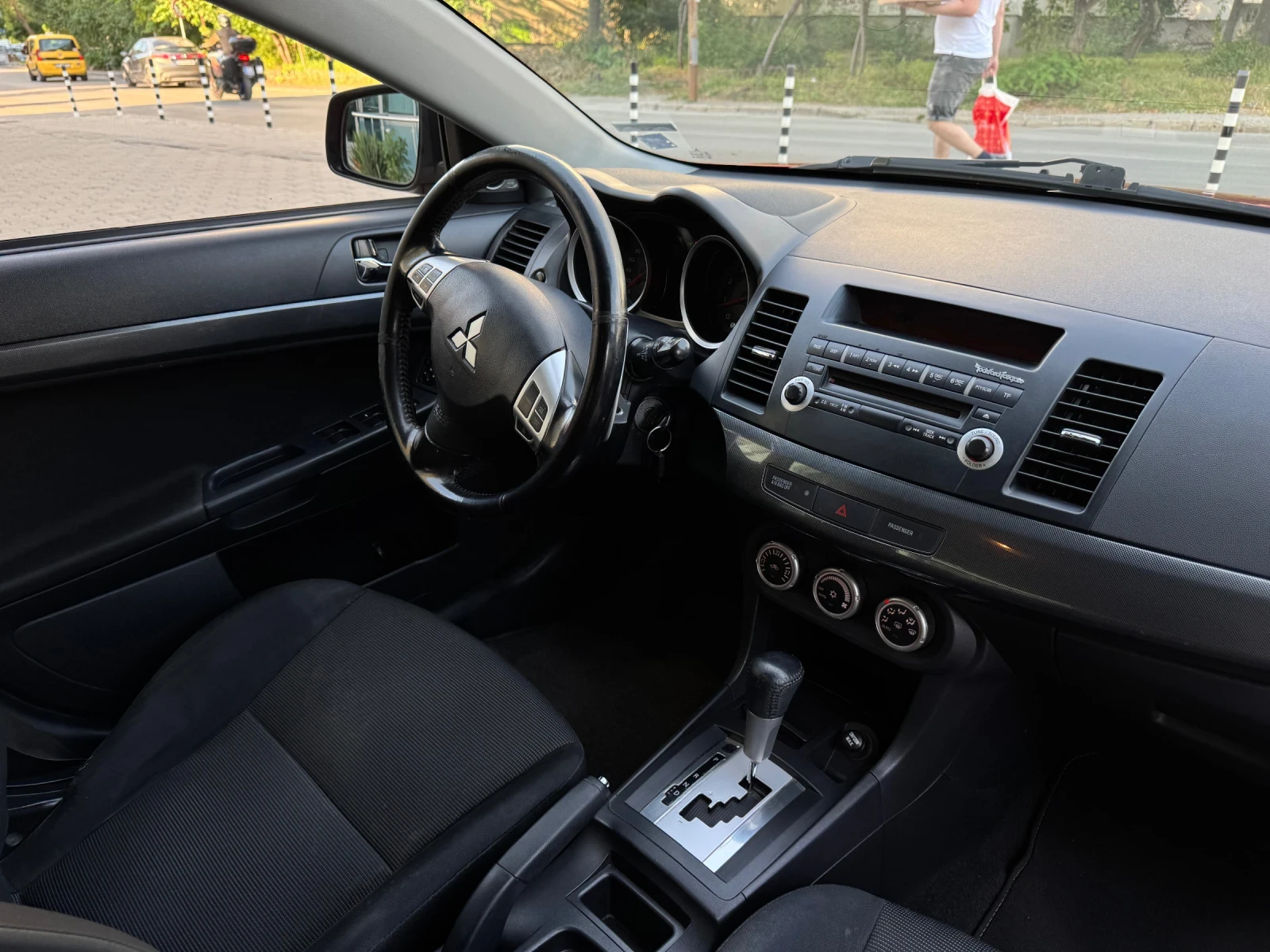 Mitsubishi Lancer 1.5 - изображение 7
