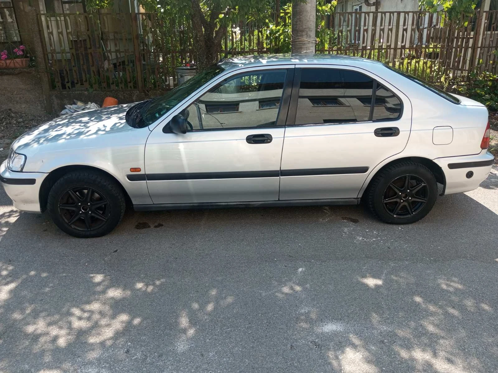 Honda Civic 1.4is-90к.с - изображение 4