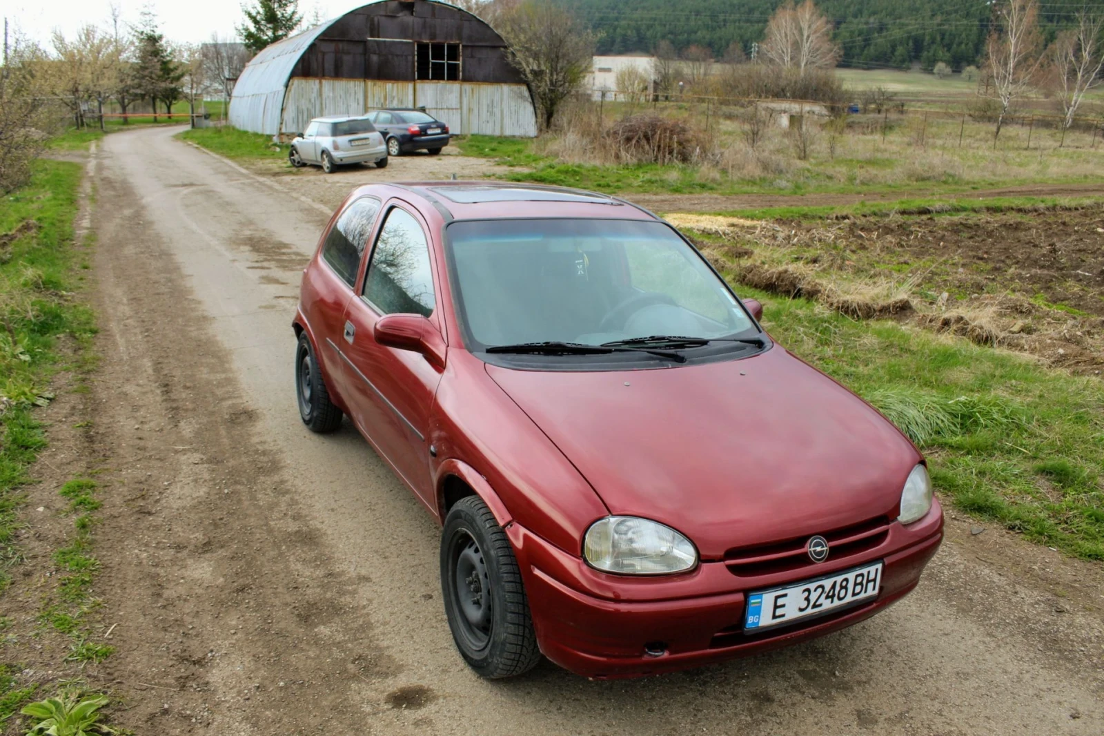 Opel Corsa 1.4si 82к.с Газ - изображение 2