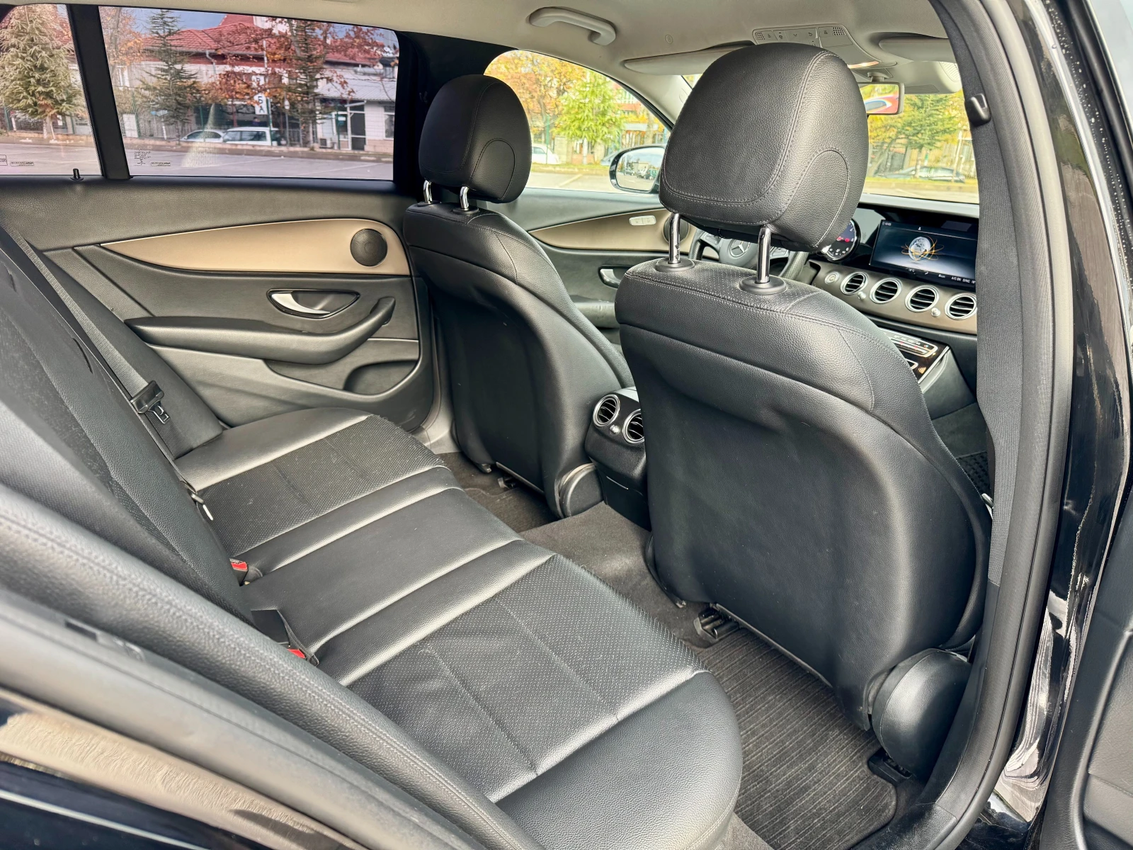 Mercedes-Benz E 220 CDI 9G AMG XENON LED NAVI | Mobile.bg   11