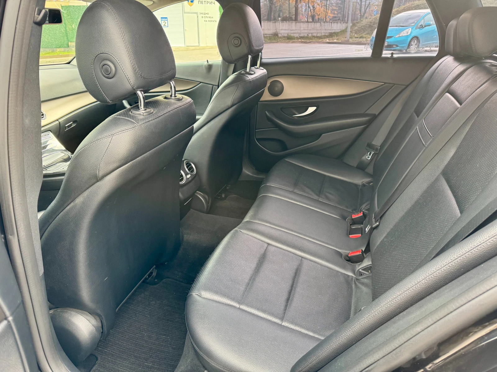 Mercedes-Benz E 220 CDI 9G AMG XENON LED NAVI - изображение 10