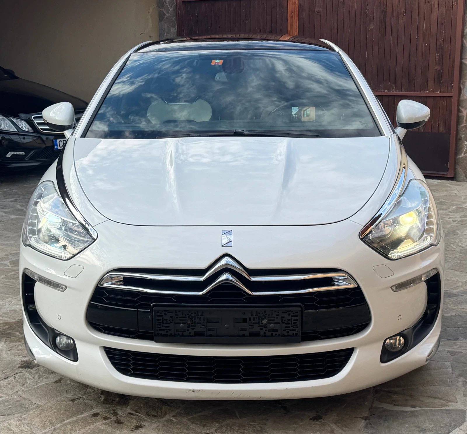 Citroen DS5 Всички екстри!Hybrid-4!Серв.история! - изображение 2