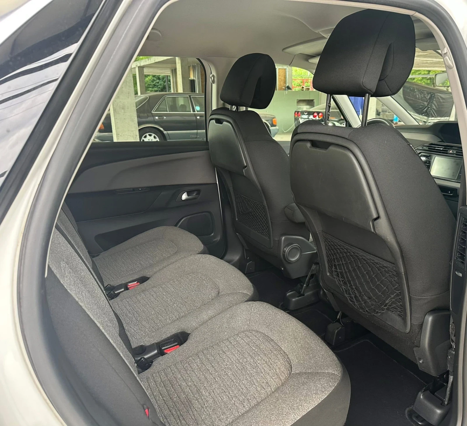 Citroen Grand C4 Picasso 1.2/e-THP/Business+ /Euro6 - изображение 7