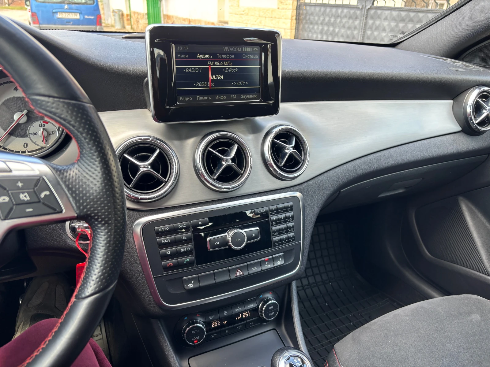 Mercedes-Benz CLA 200 CDI, снимка 11 - Автомобили и джипове - 54062042