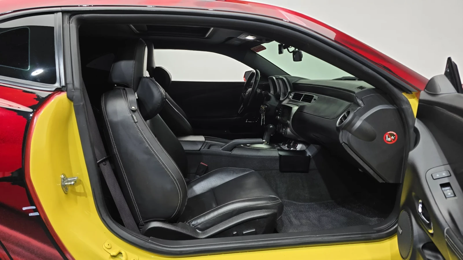 Chevrolet Camaro 2015* ZL1 PACK* КОЖА* КРАЙНА ЦЕНА, снимка 13 - Автомобили и джипове - 54073115