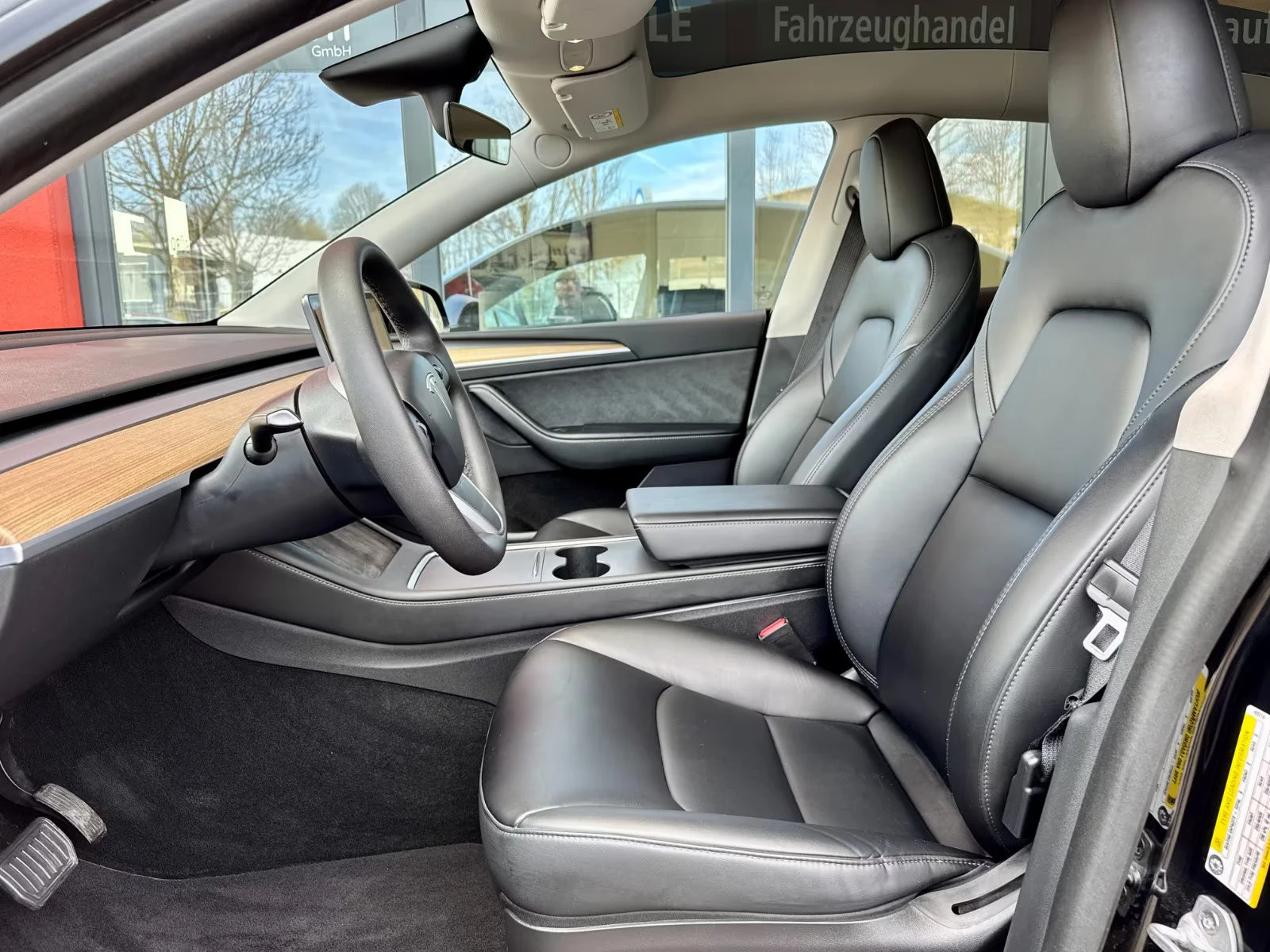 Tesla Model Y LONGE-RANGE/514HP/AWD/BLACK/PANO/360/NAVI/LED/670z, снимка 10 - Автомобили и джипове - 54110436