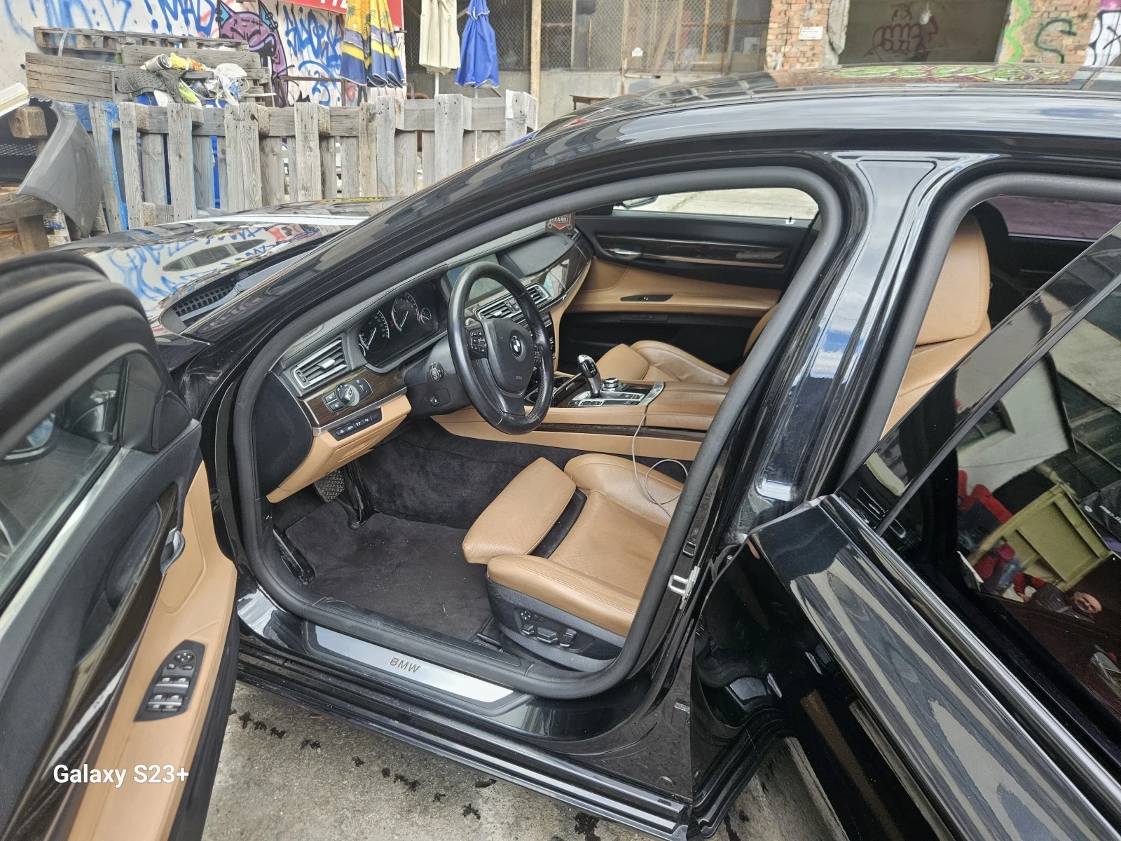 BMW 750, снимка 9 - Автомобили и джипове - 54172234