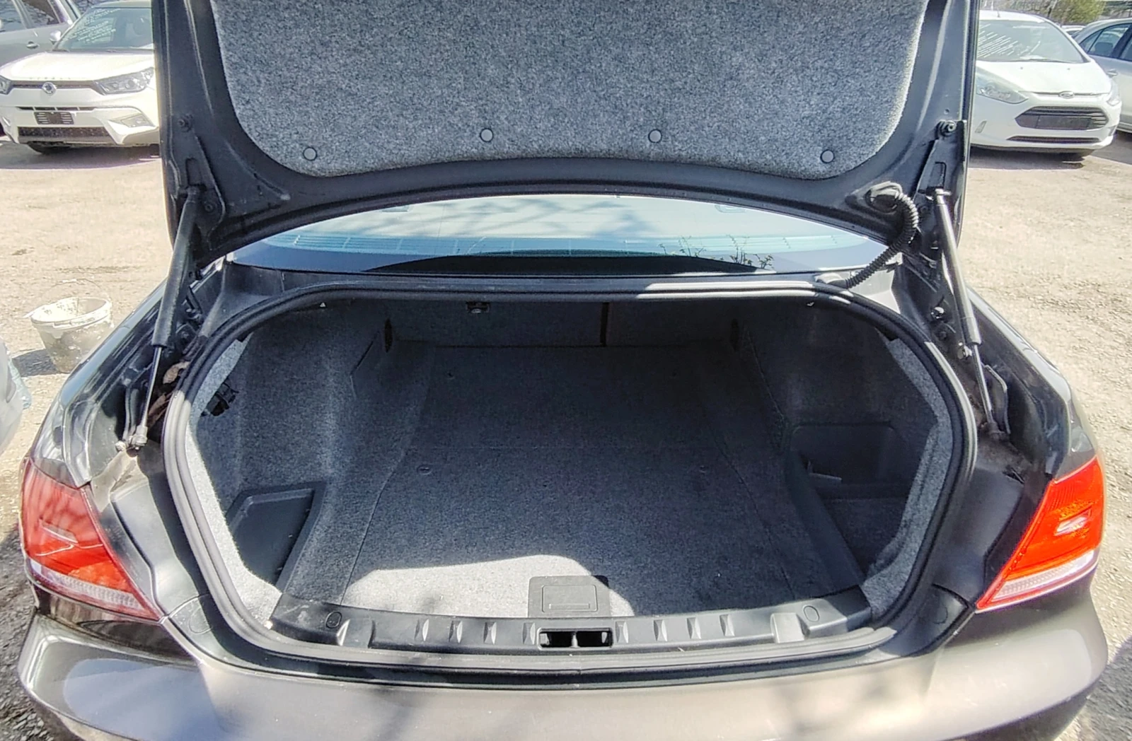 BMW 320 2.0i/INDIVIDUAL, снимка 15 - Автомобили и джипове - 54230712