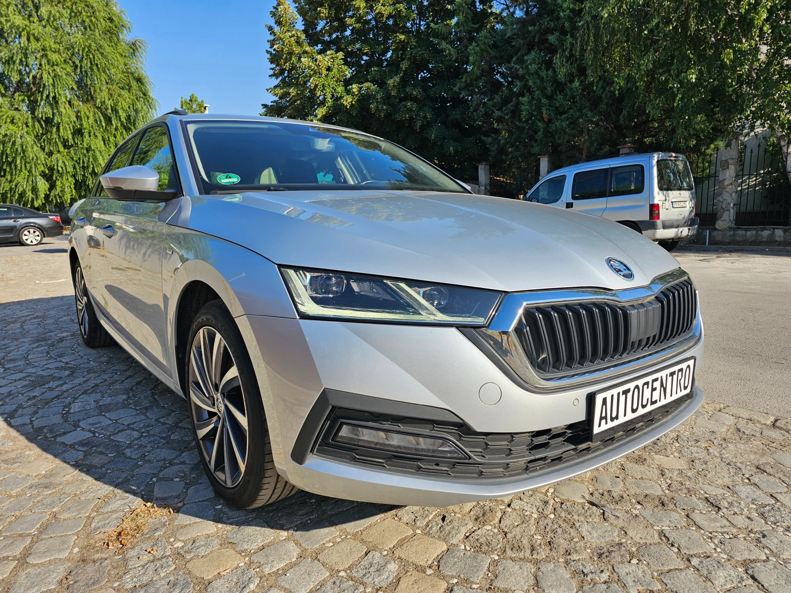 Skoda Octavia Keyless Matrix-Beam Виртуален педал 