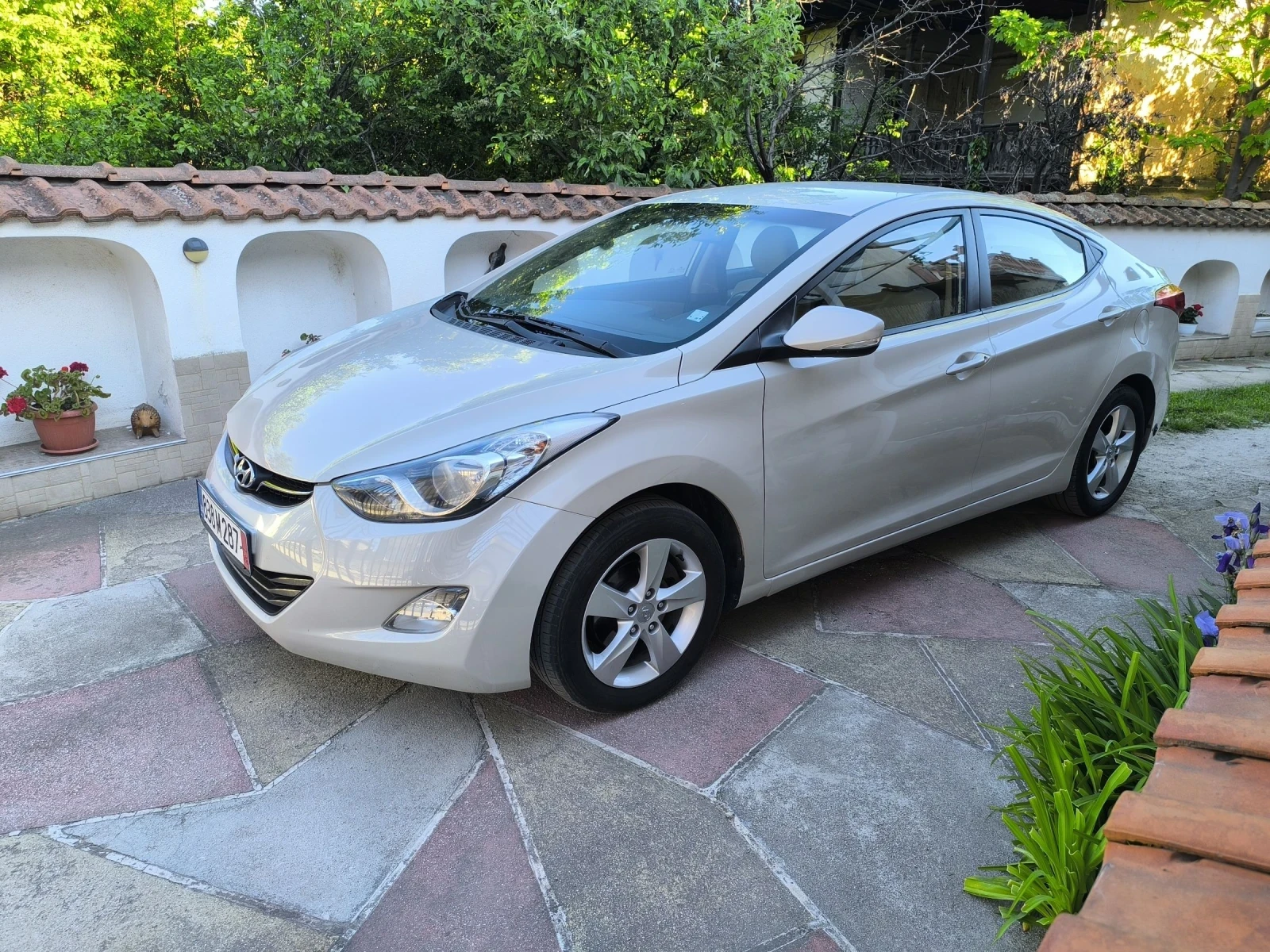 Hyundai Elantra 1.6 ������ ��� | Mobile.bg � ����������� 2