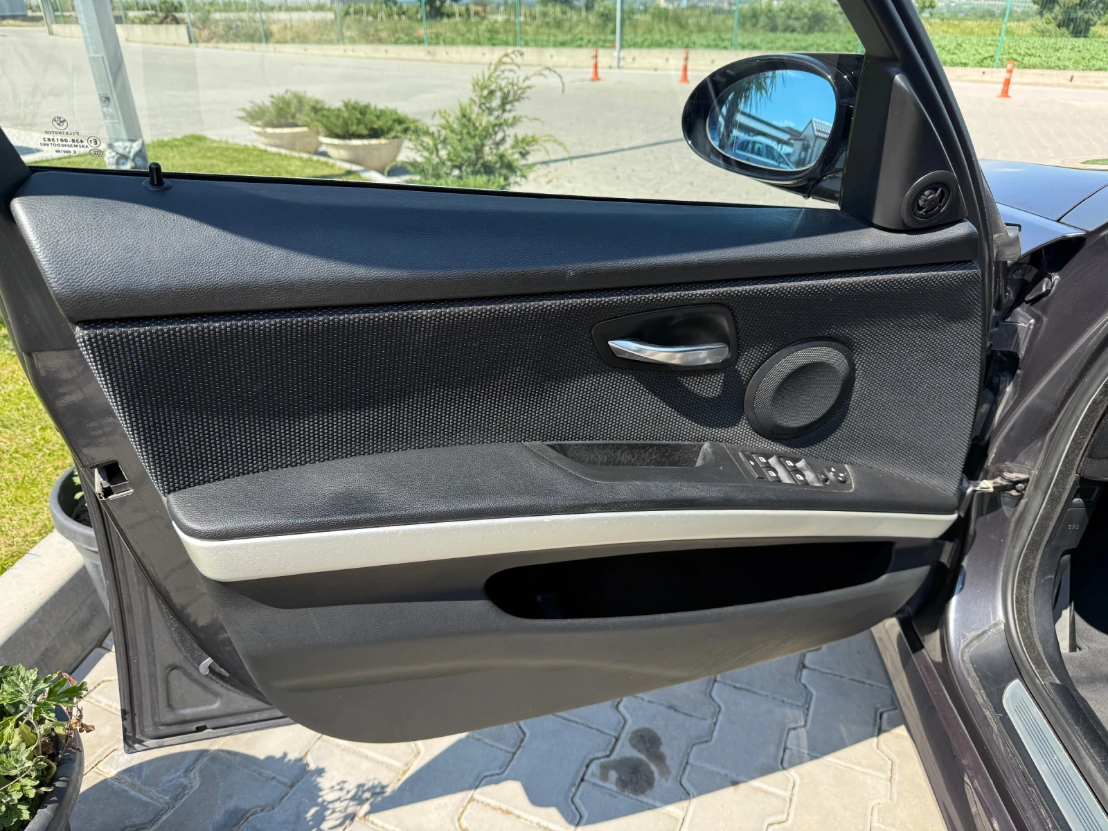 BMW 320 M-Pack, снимка 14 - Автомобили и джипове - 54683981