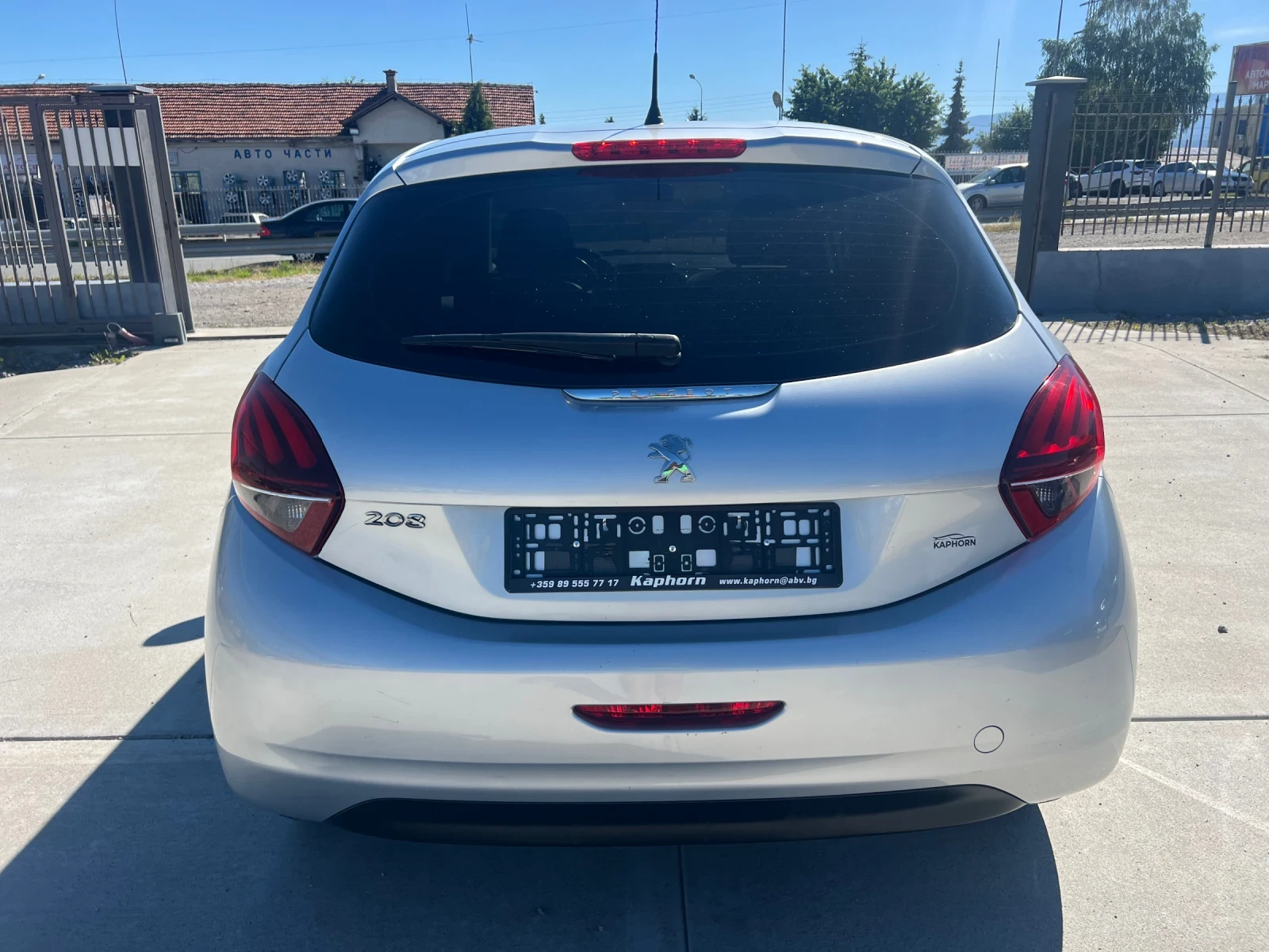 Peugeot 208 1.6HDI Euro6B, снимка 5 - Автомобили и джипове - 54913117