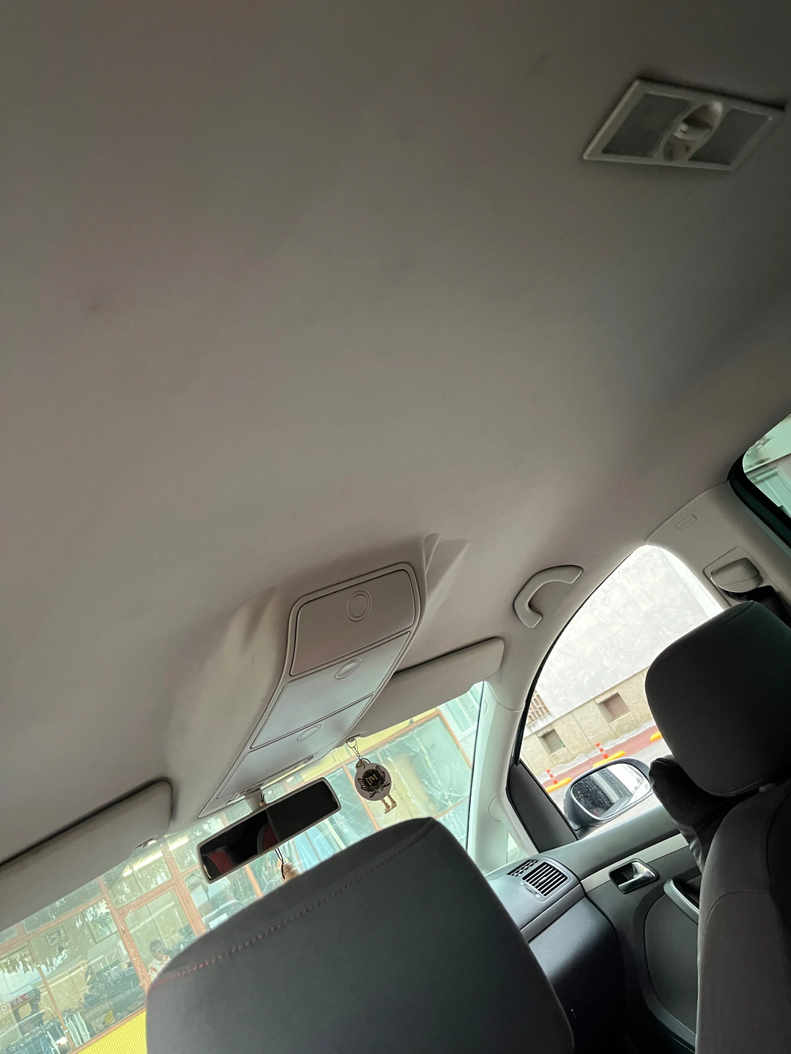 VW Touran, снимка 8 - Автомобили и джипове - 55218089