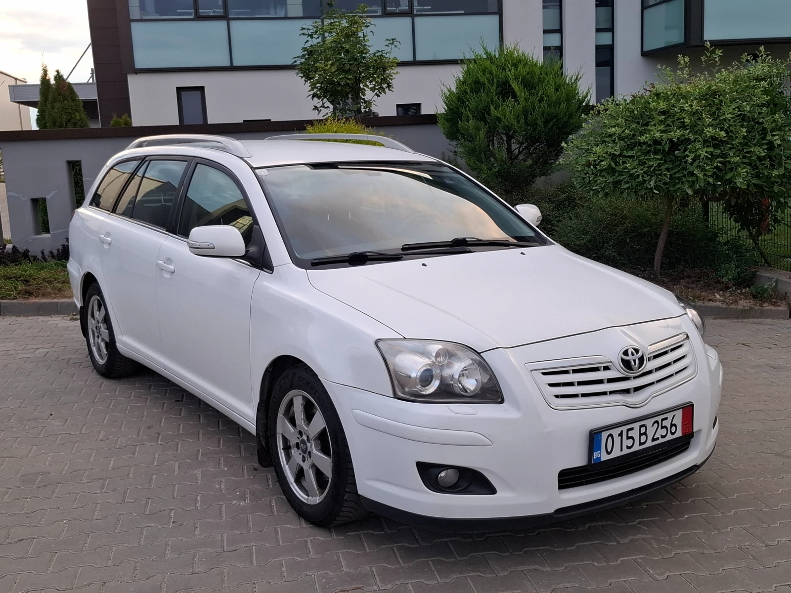 Toyota Avensis 2.0D4D* (126кс)* FACELIFT* НОВ ВНОС* * , снимка 10 - Автомобили и джипове - 55304388