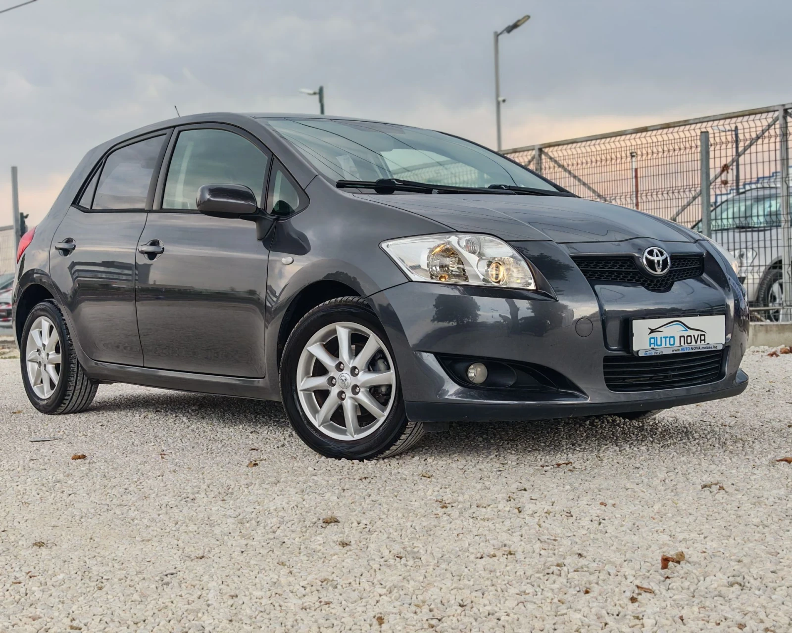 Toyota Auris 1.4 ДИЗЕЛ 90 К.С УНИКАЛНО СЪСТОЯНИЕ!!!, снимка 16 - Автомобили и джипове - 55791225