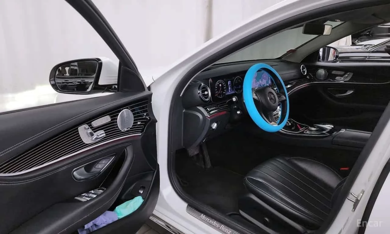 Mercedes-Benz E 400 4MATIC Exclusive/ПАНОРАМА/ДИСТРОНИК/360, снимка 10 - Автомобили и джипове - 55791841