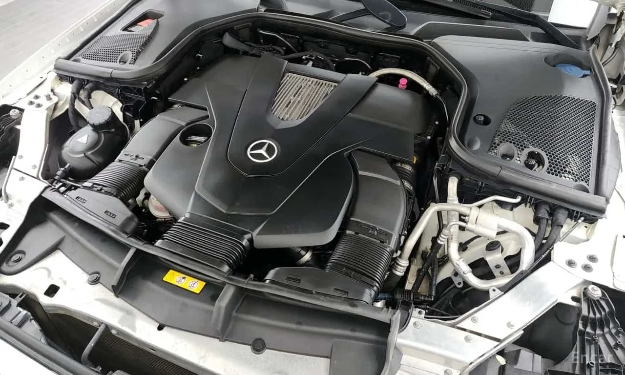 Mercedes-Benz E 400 4MATIC Exclusive/ПАНОРАМА/ДИСТРОНИК/360, снимка 6 - Автомобили и джипове - 55791841