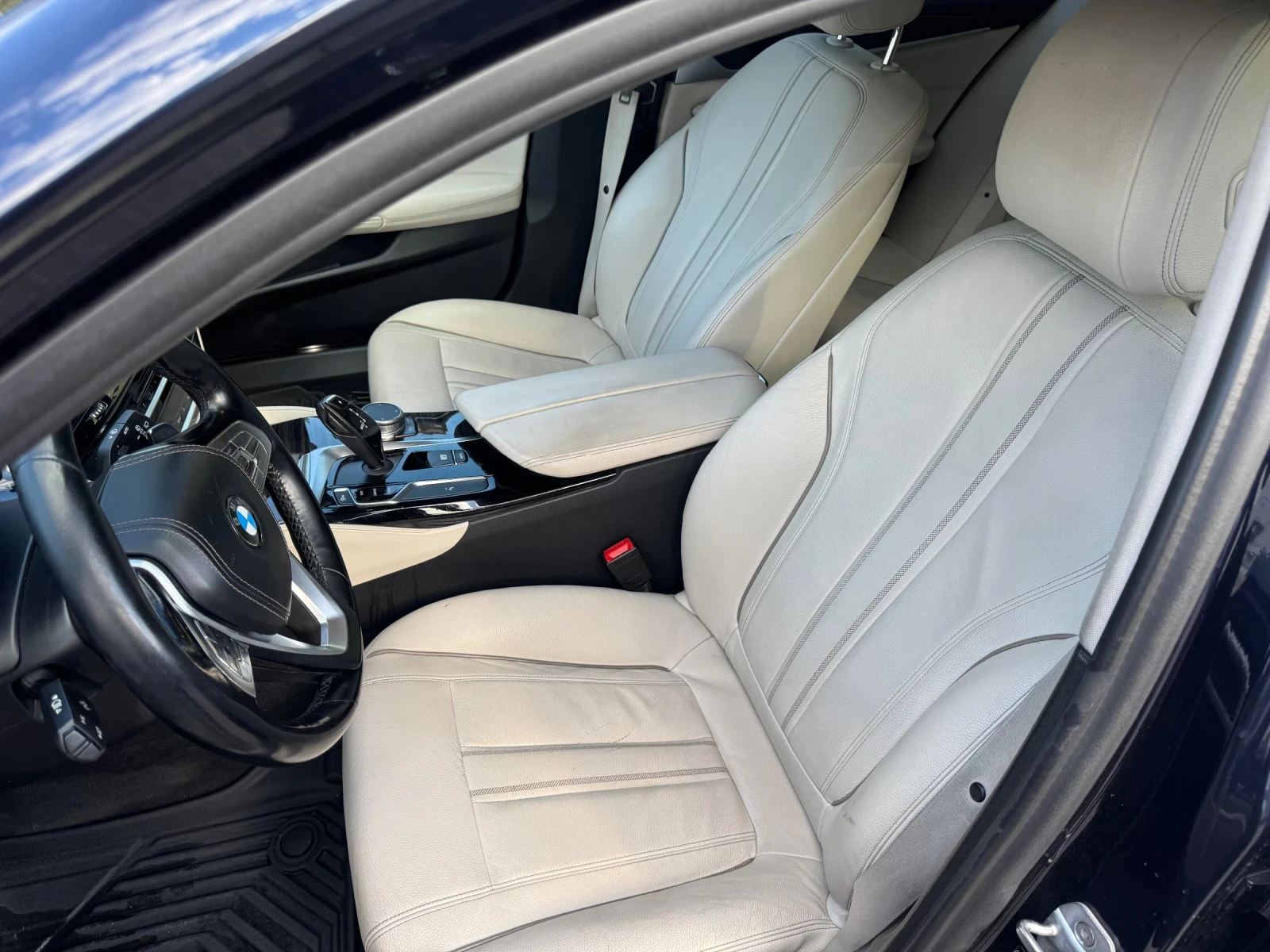 BMW 520 X-drive Luxury, снимка 8 - Автомобили и джипове - 56259786