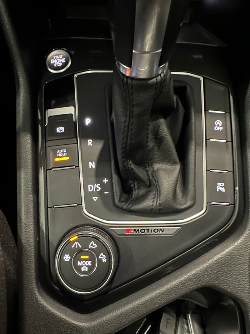 VW Tiguan 2.0TDI 4MOTION R-LINE NAVI PECHKA KAMERA Panorama, снимка 11 - Автомобили и джипове - 50564365