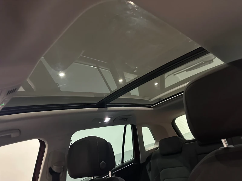 VW Tiguan 2.0TDI 4MOTION R-LINE NAVI PECHKA KAMERA Panorama, снимка 15 - Автомобили и джипове - 50564365